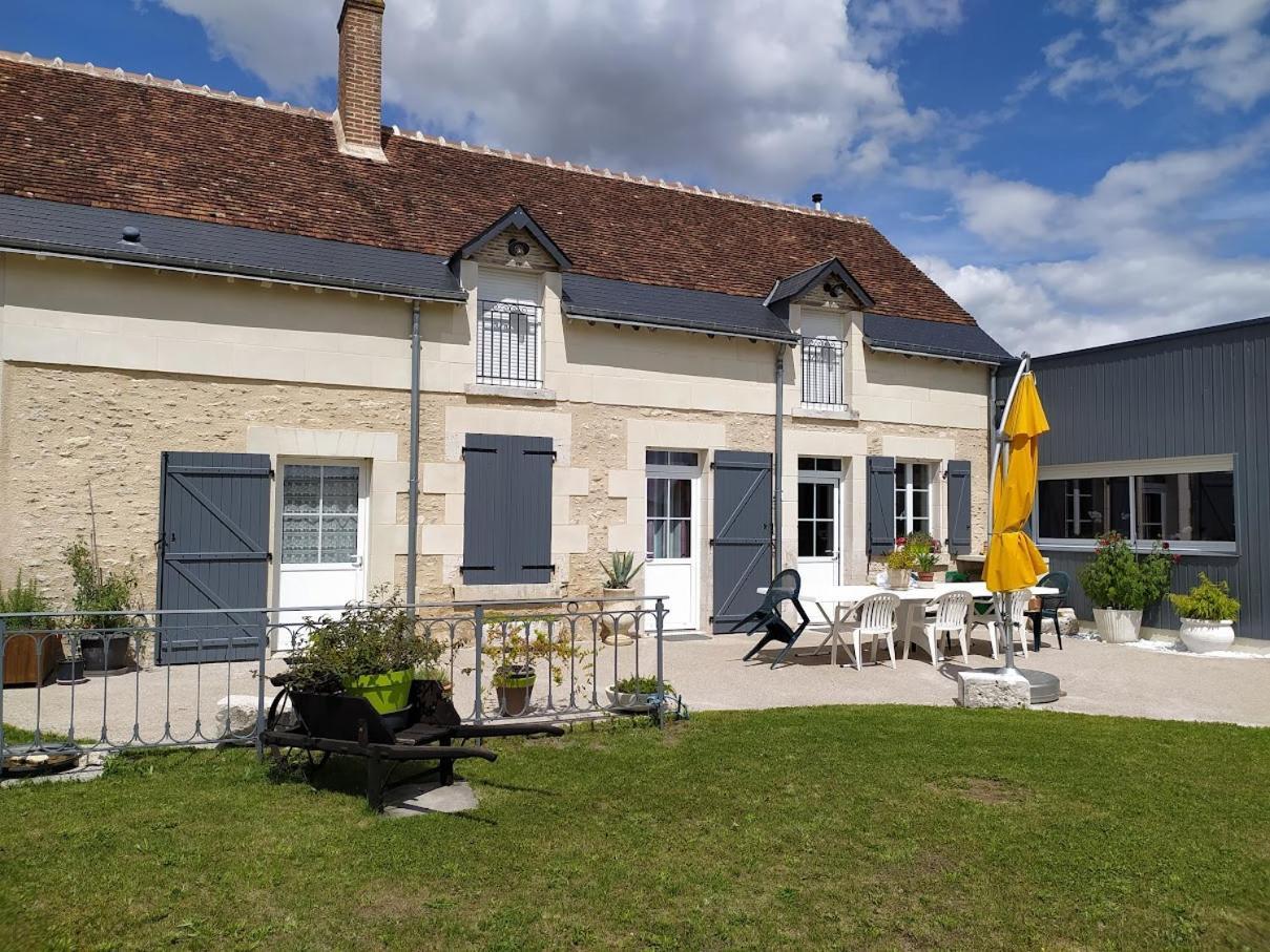 Les Ormeaux Hotel Oisly Eksteriør billede
